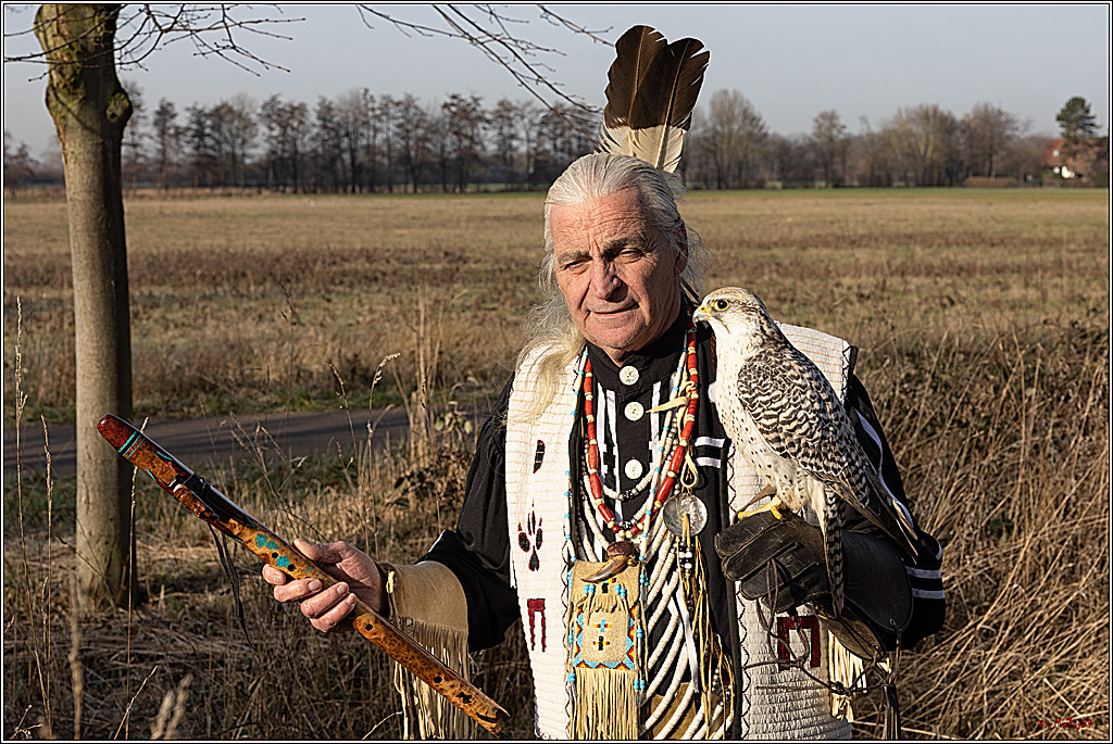 Cheyenne-Halbblut Hunting Wolf in der Falknerei Pierre Schmidt; Gymnich, 09.02.2023